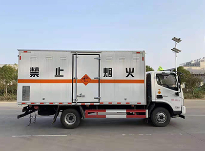 科尔沁左翼后爆破器材运输车