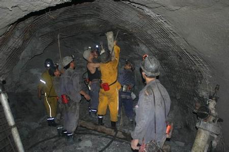 科尔沁左翼后工程爆破中的危险因素分析以及应对工程爆破危险的措施